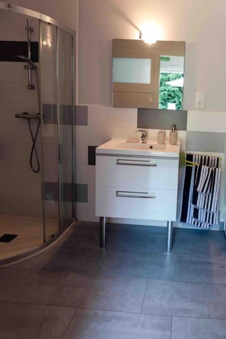 Maison Et Jardin 2Chambres 2Salles De Bain Séné Kültér fotó